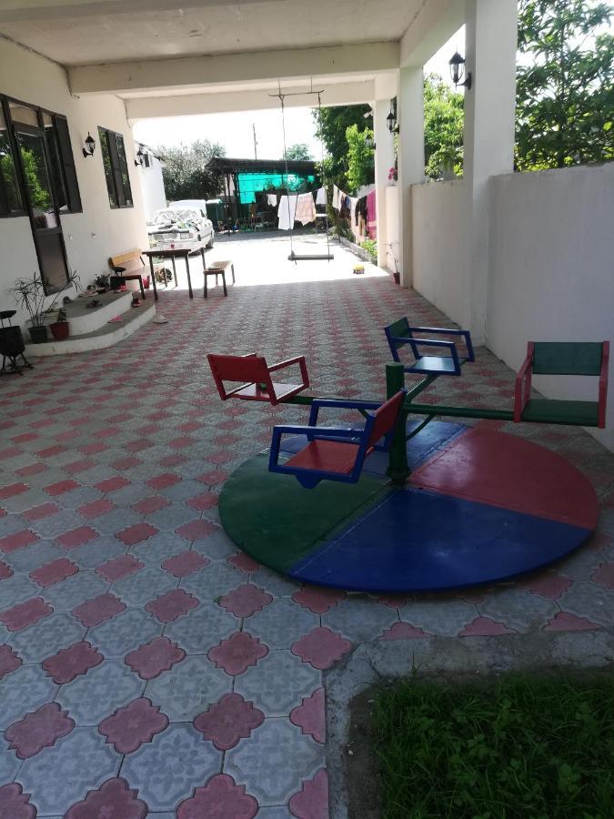 Домик Для Семьи Alakhadze Luaran gambar
